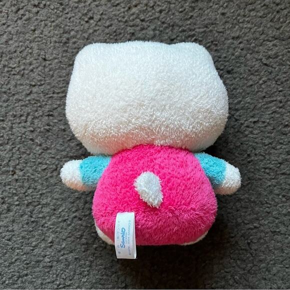 Hello Kitty 2004 Plush Stuffed Animal - Picture 2 of 5